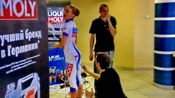 VIDEO0003.mp4_snapshot_00.16_[2013.10.21_19.16.28]